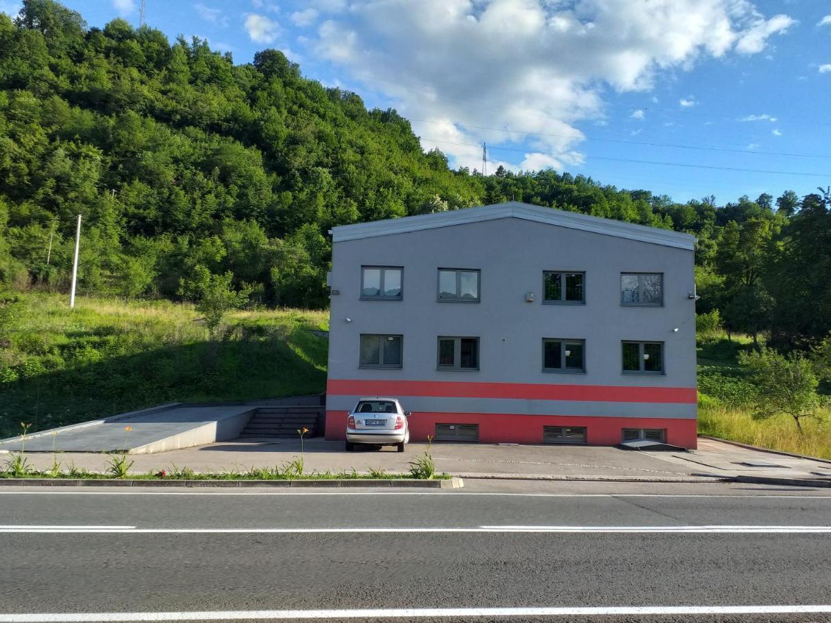 Konjic Lakeside Resort Экстерьер фото